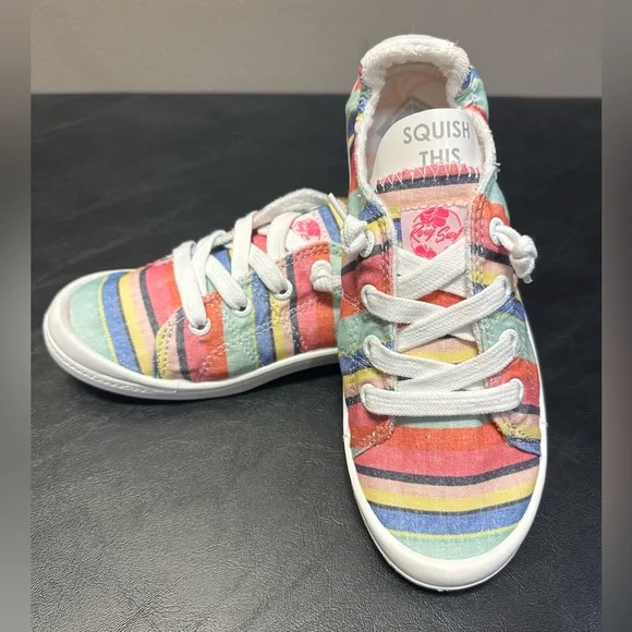 Women’s Bayshore 3 Roxy NWT Size 8 Slip Ons Comfortable - Picture 1 of 6